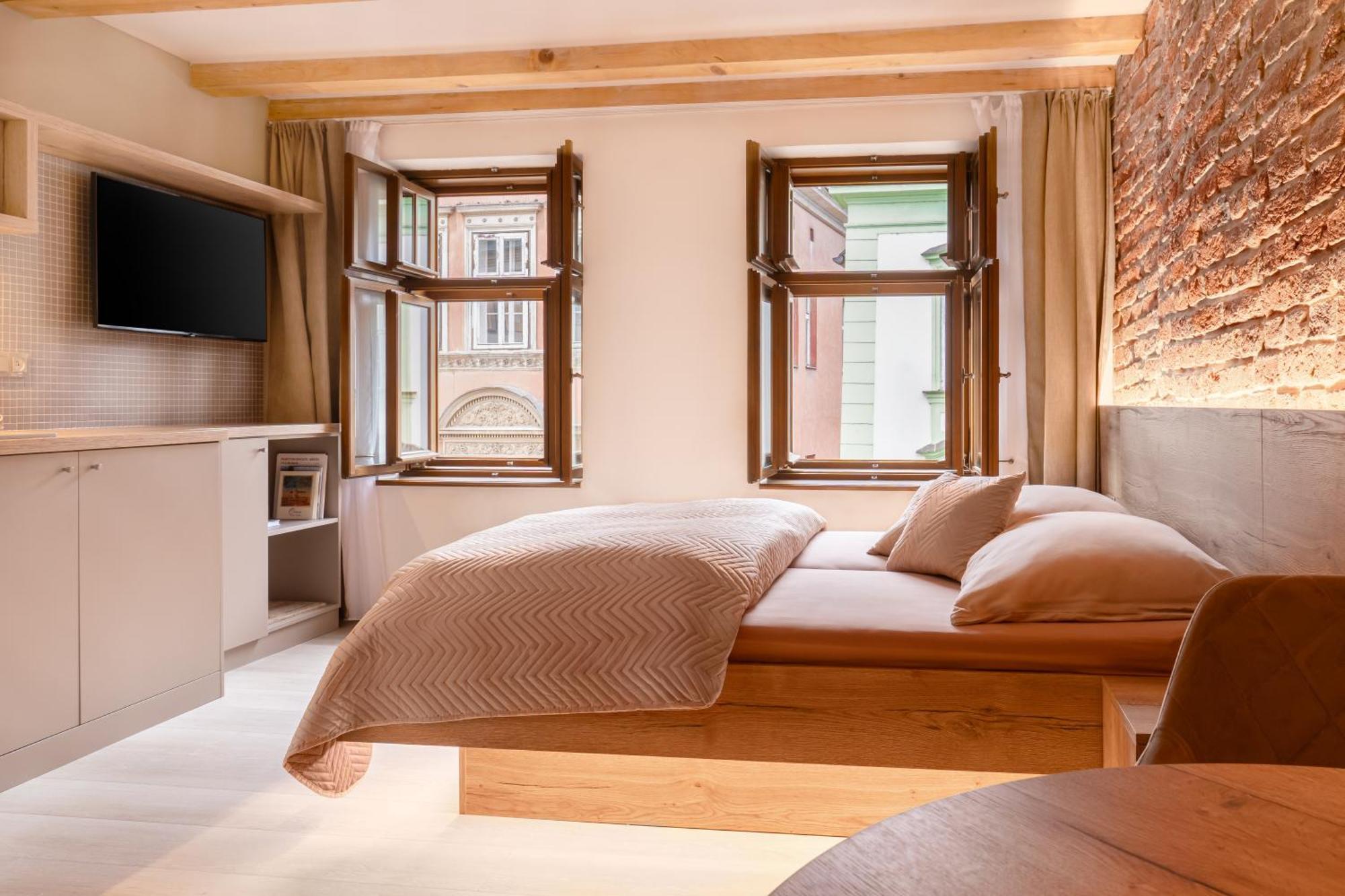 White Wolf Boutique Apartments Оломоуц Екстериор снимка