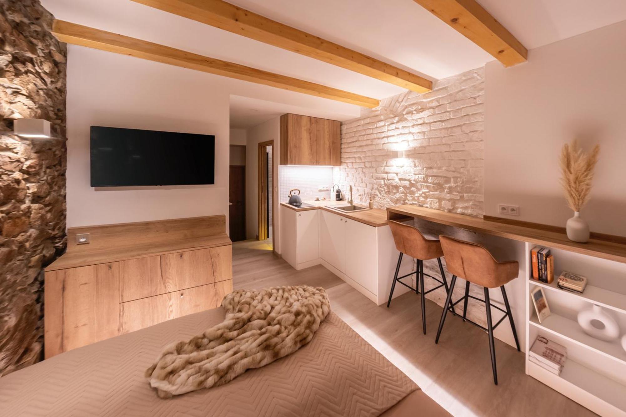White Wolf Boutique Apartments Оломоуц Екстериор снимка