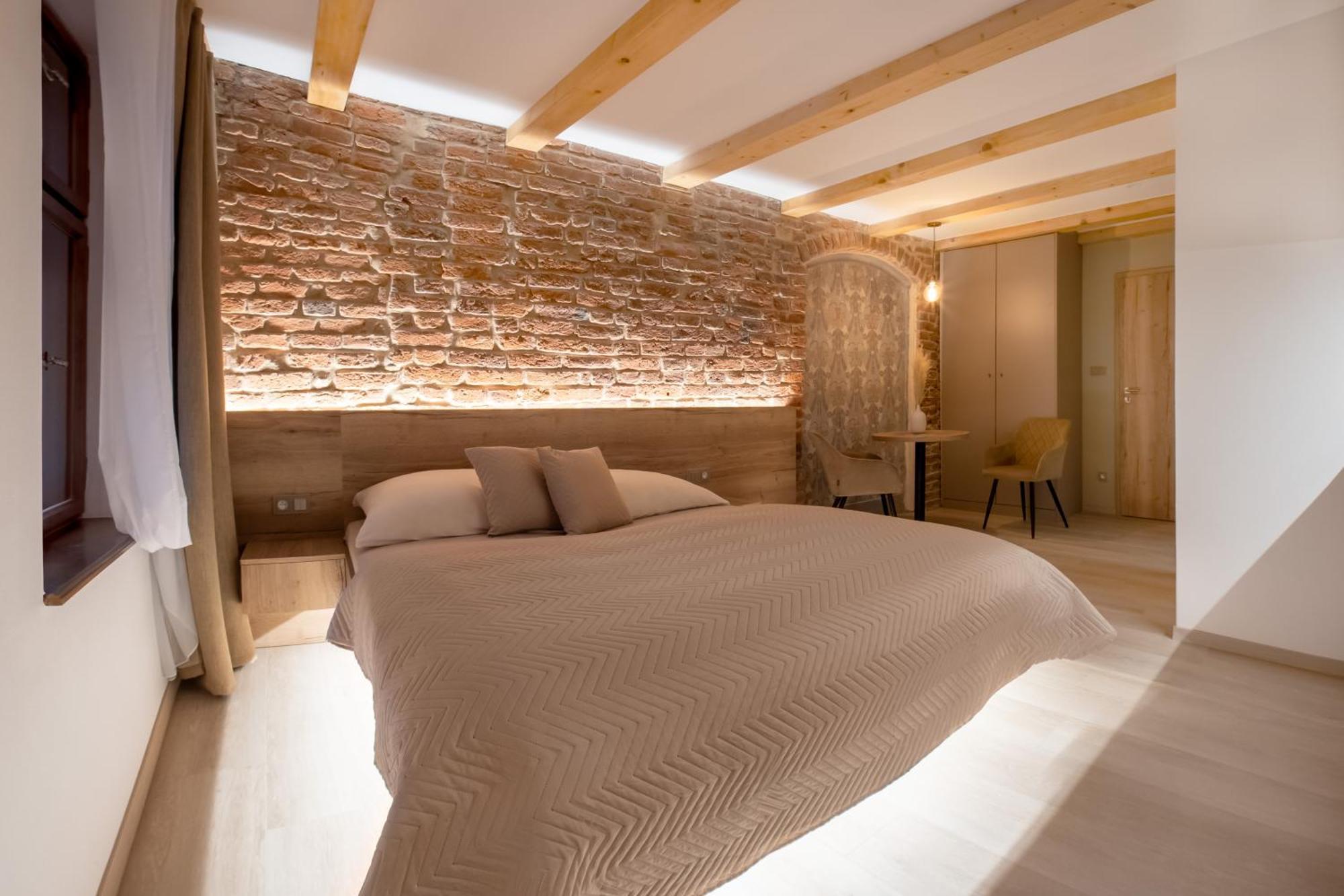 White Wolf Boutique Apartments Оломоуц Екстериор снимка