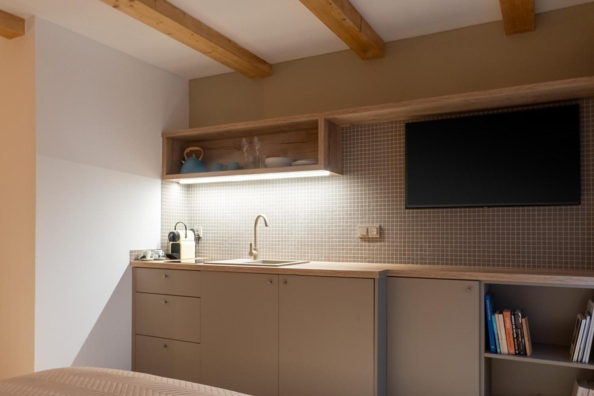 White Wolf Boutique Apartments Оломоуц Екстериор снимка